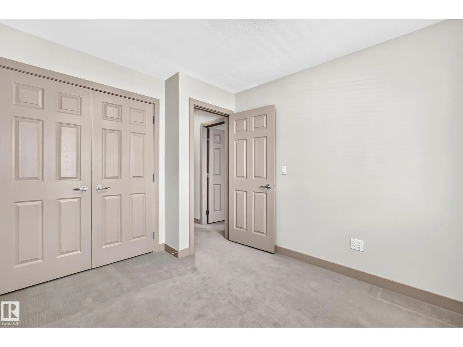 #33 1150 WINDERMERE WY SW