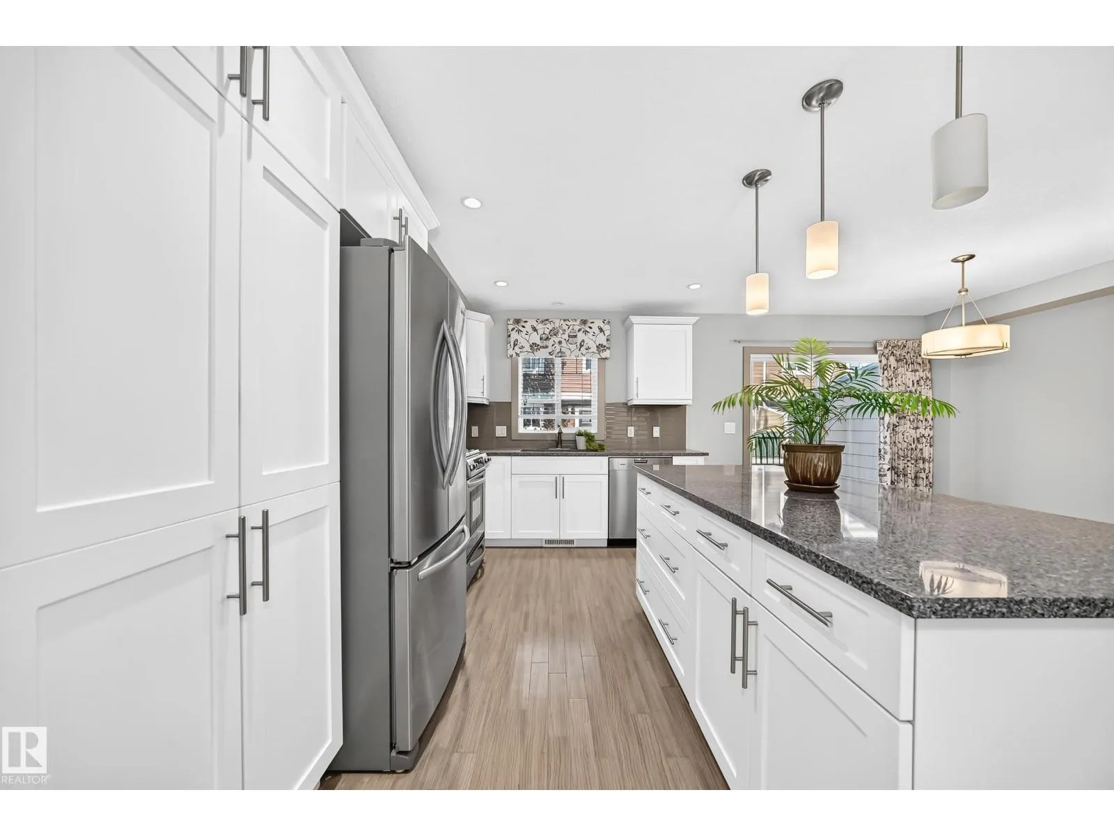 #33 1150 WINDERMERE WY SW