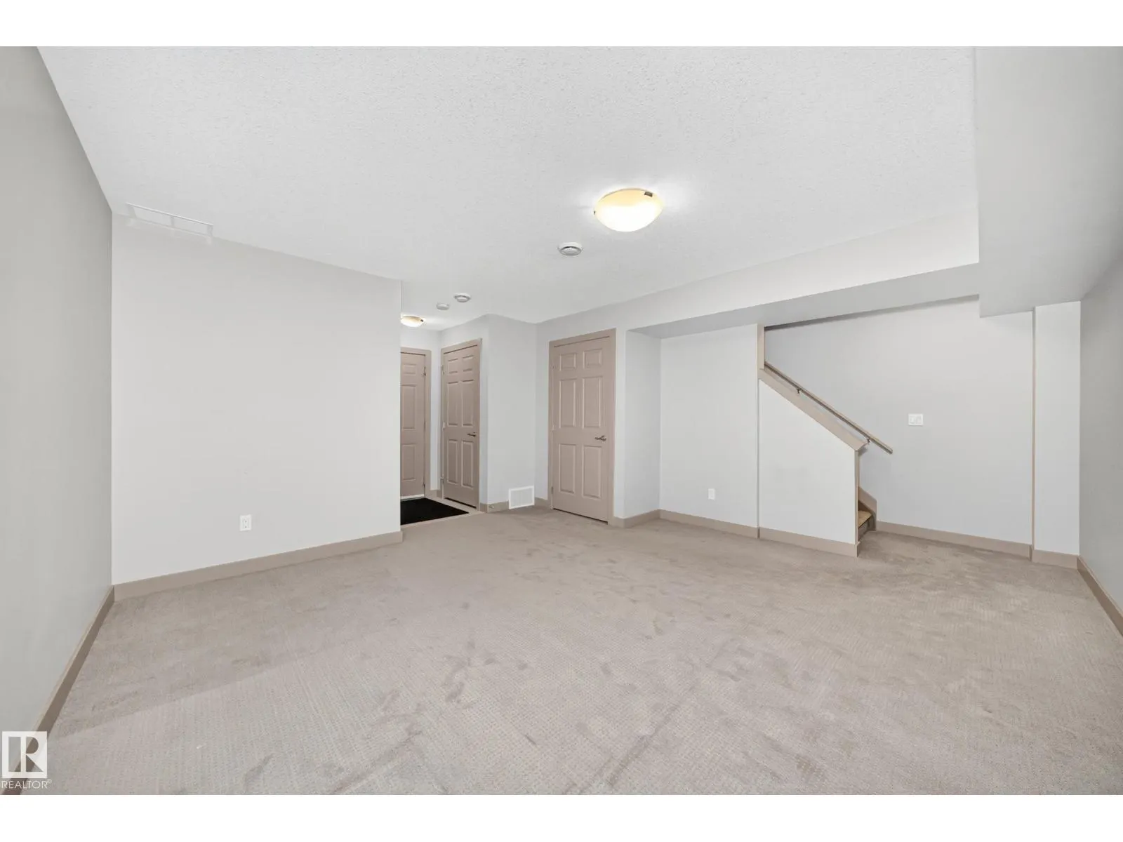 #33 1150 WINDERMERE WY SW