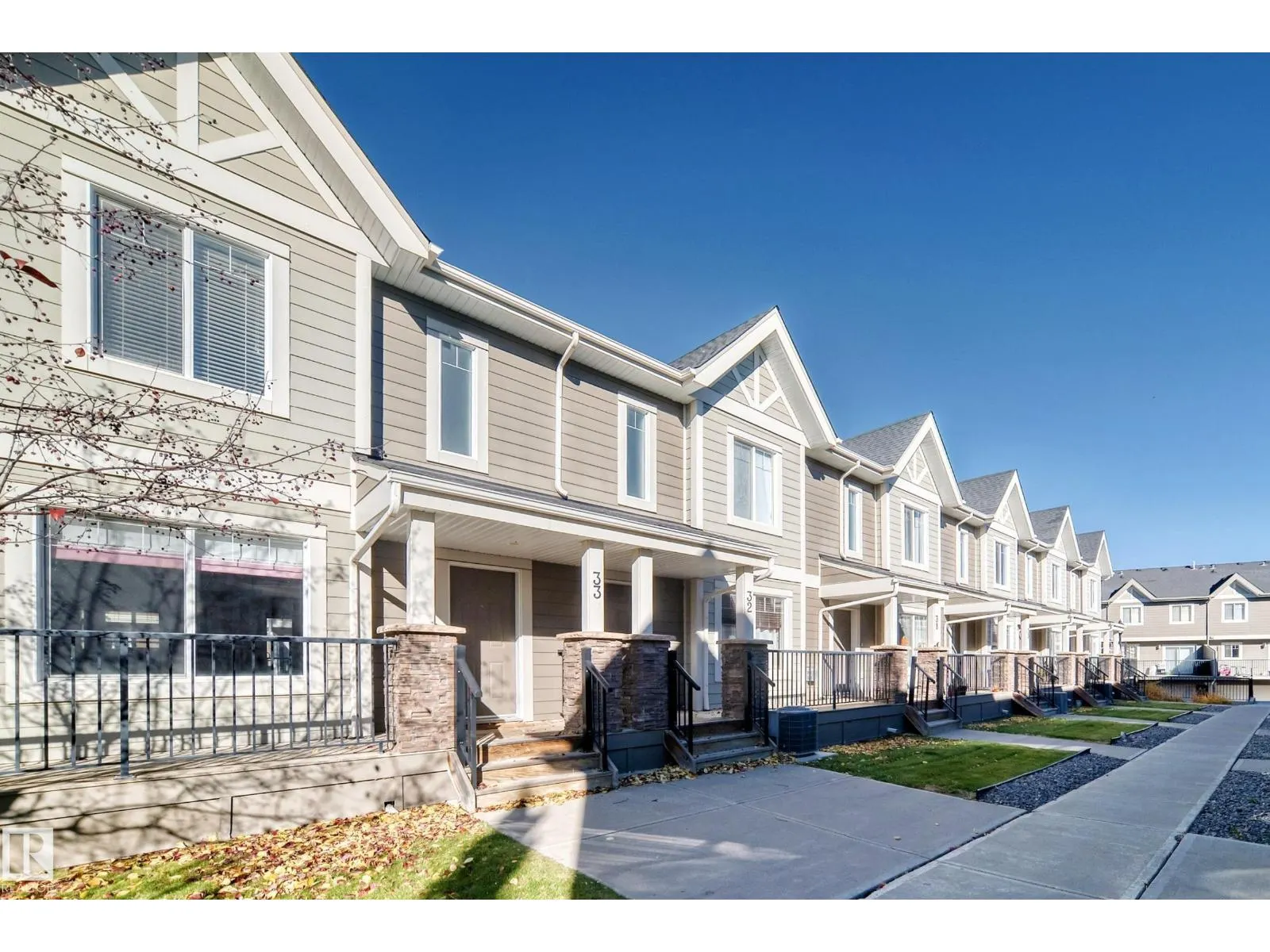 #33 1150 WINDERMERE WY SW