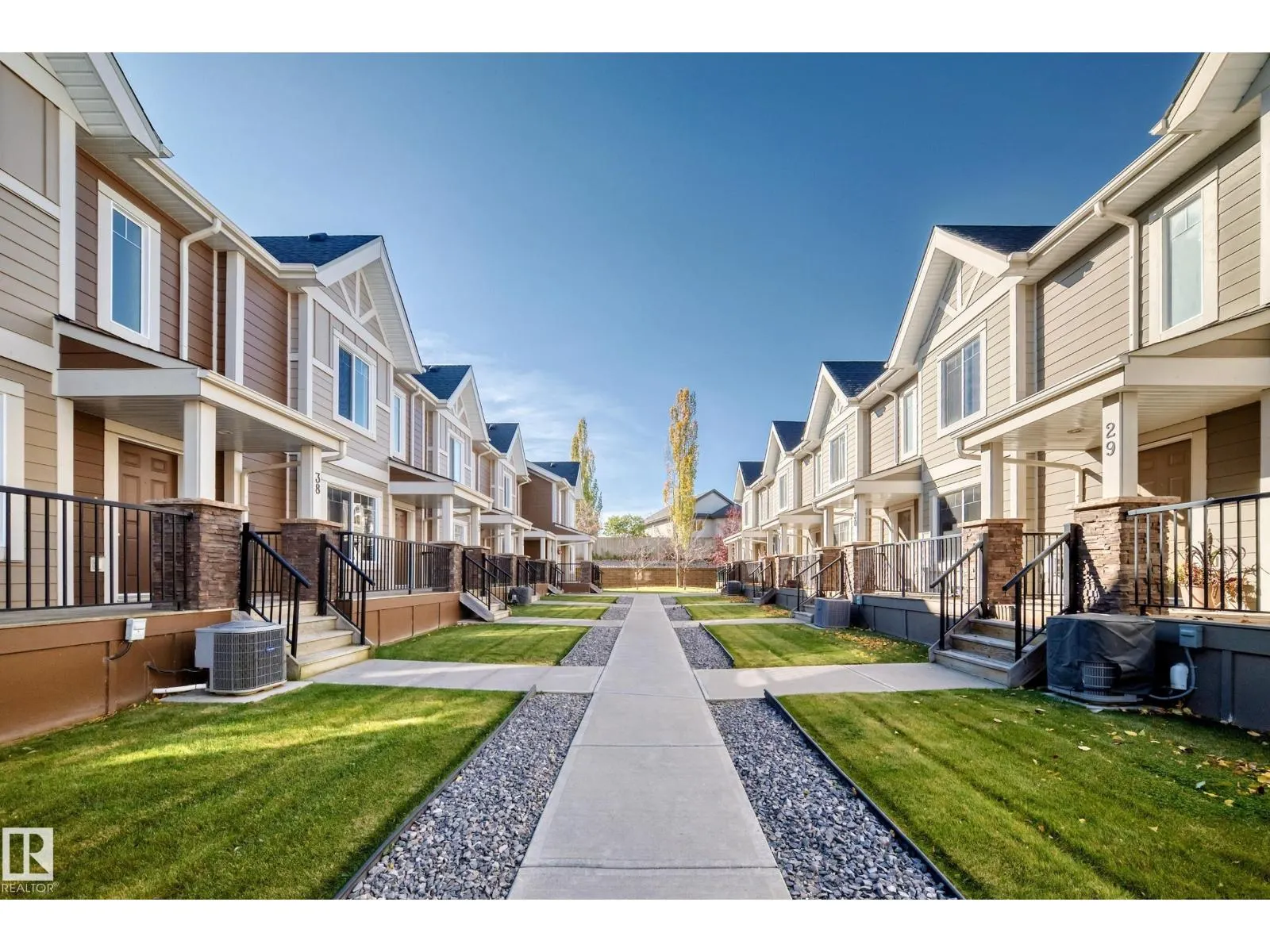 #33 1150 WINDERMERE WY SW