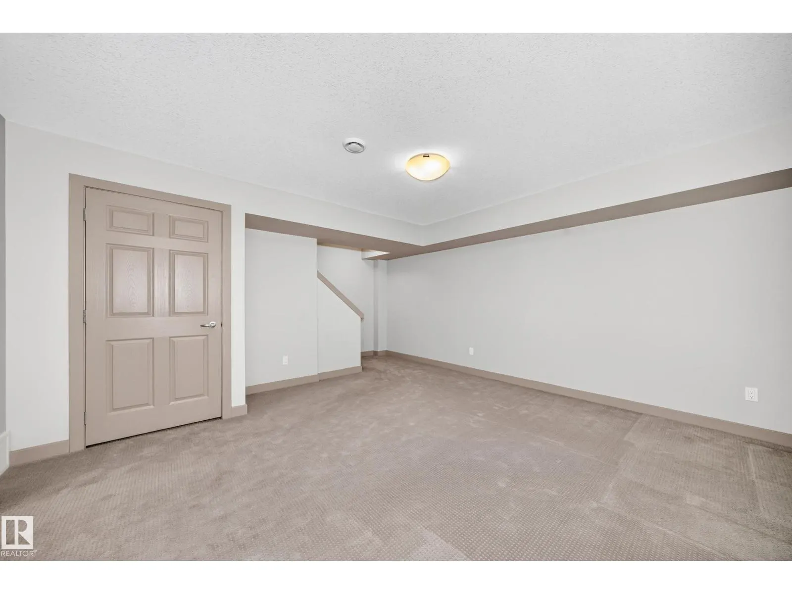 #33 1150 WINDERMERE WY SW