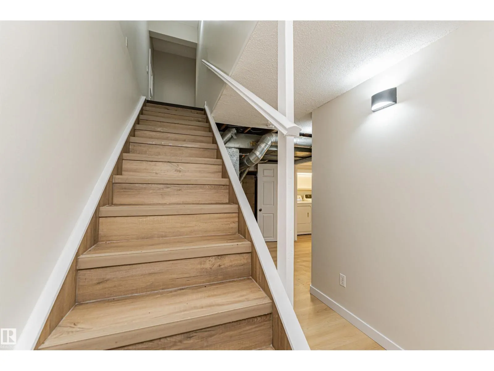 29 GRENFELL AV