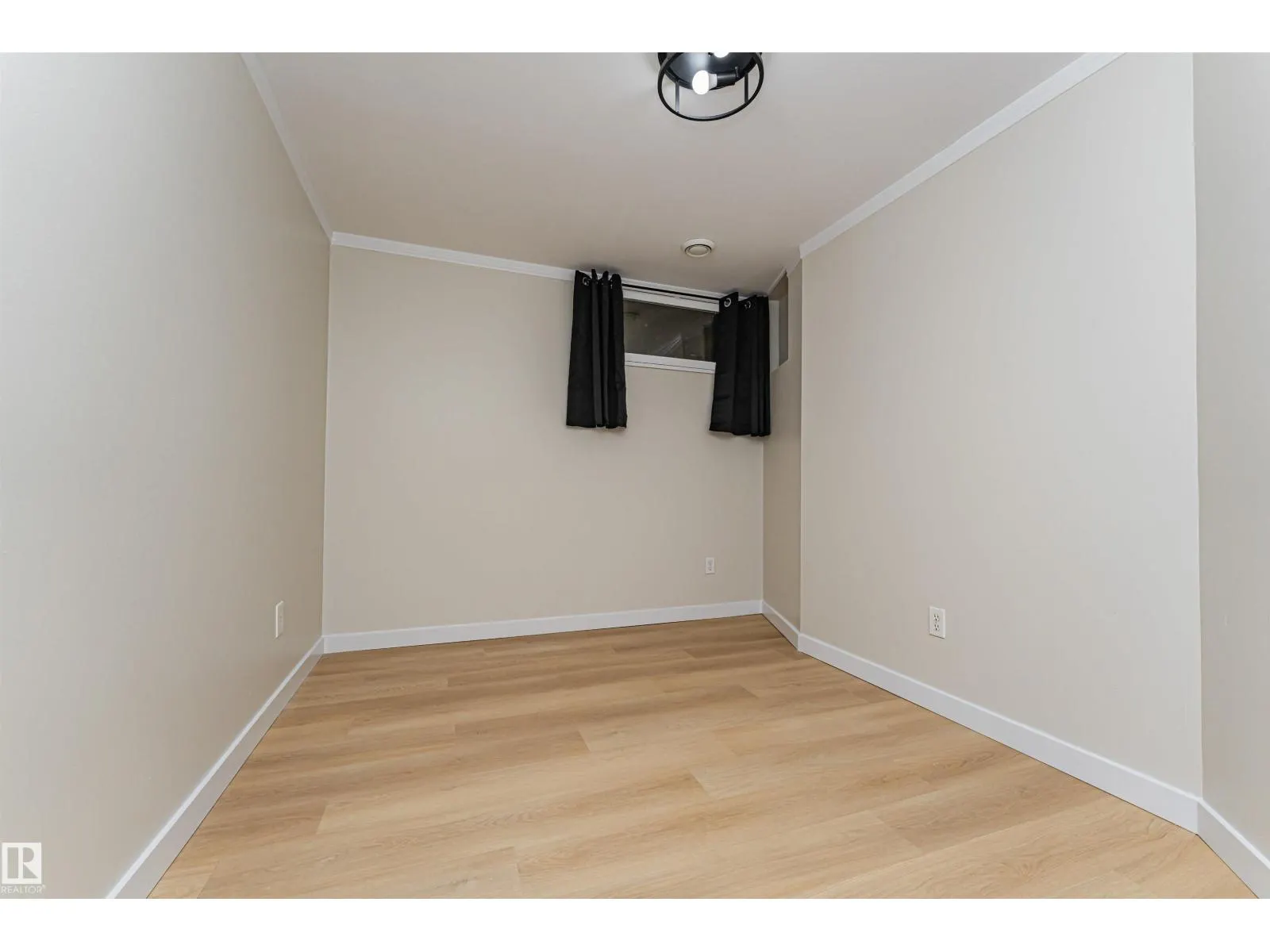 29 GRENFELL AV