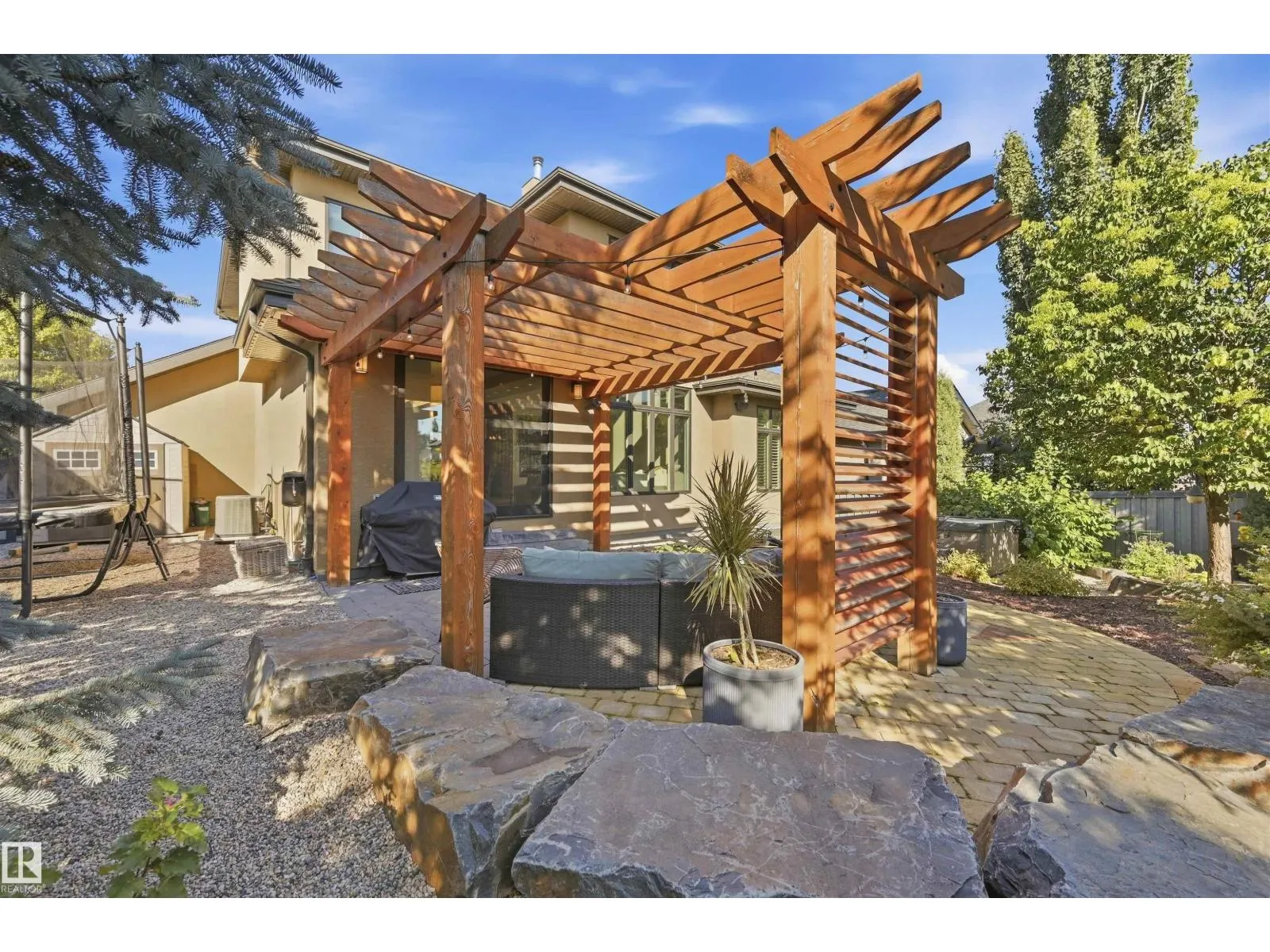 2446 MARTELL CR NW