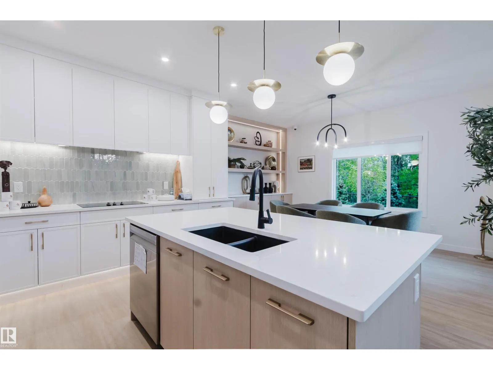 957 Elderberry LD NW