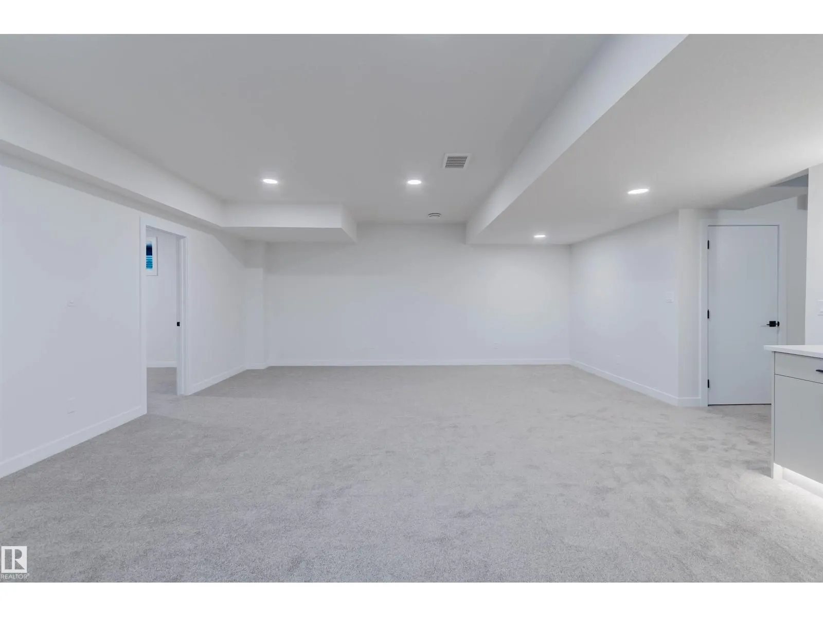 812 Elderberry CO NW