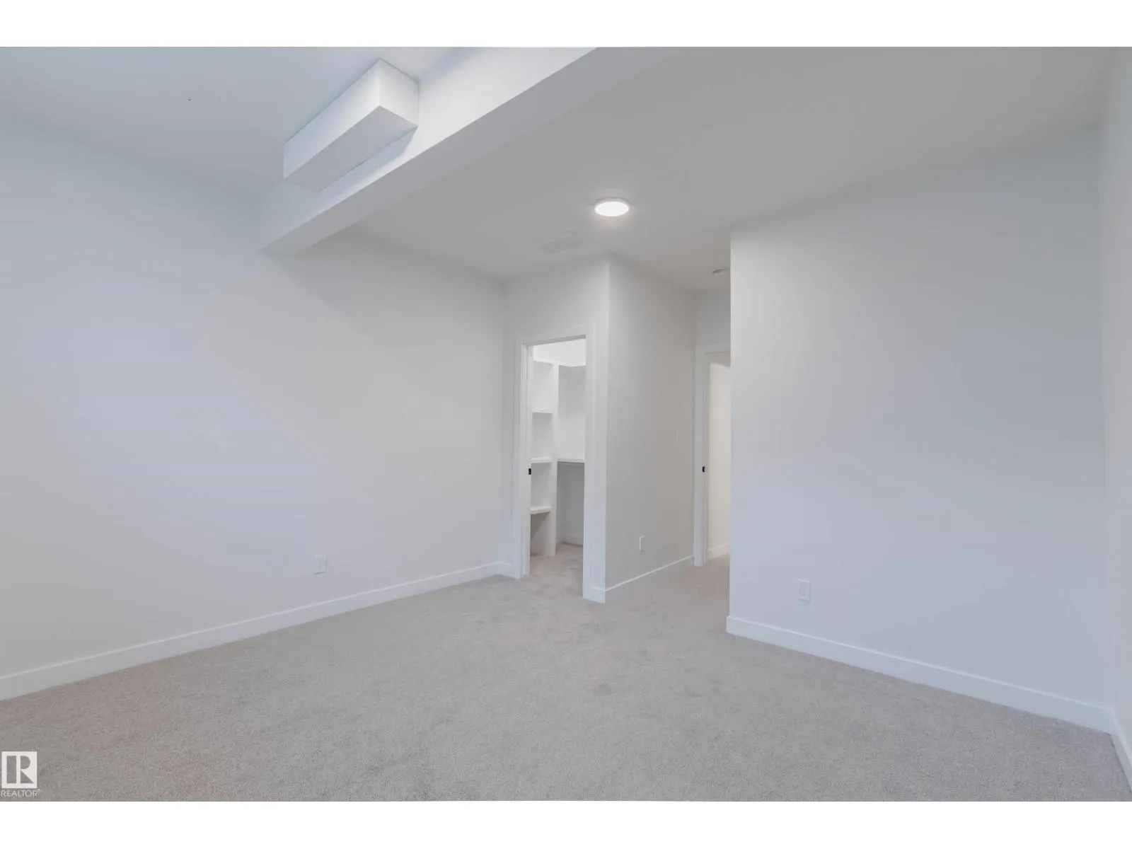 812 Elderberry CO NW