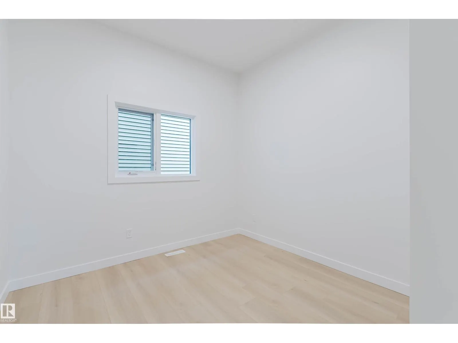812 Elderberry CO NW