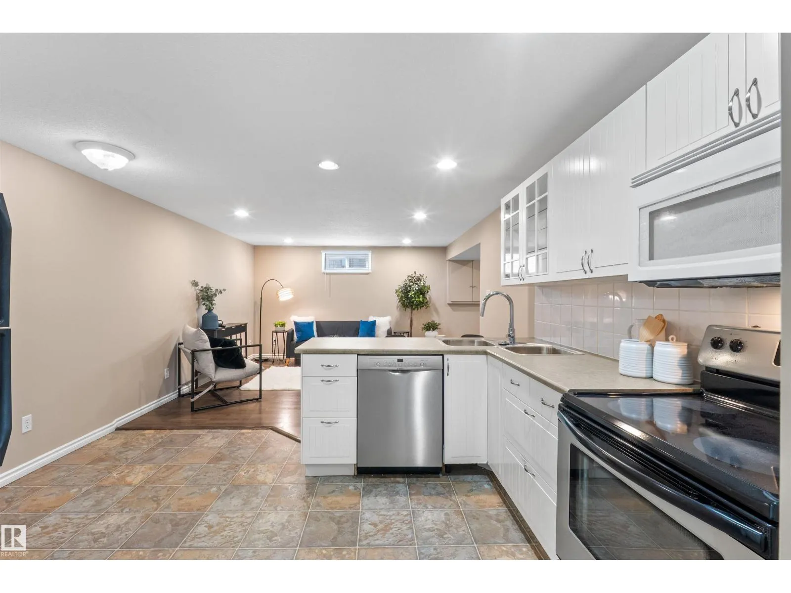 10420 36A AV NW