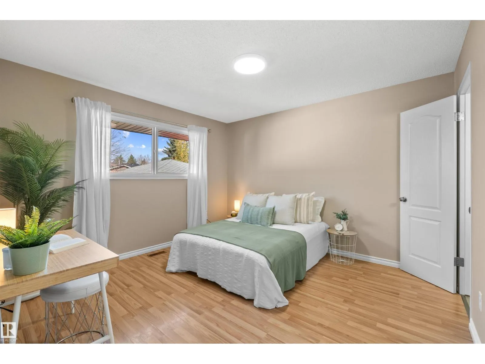 10420 36A AV NW