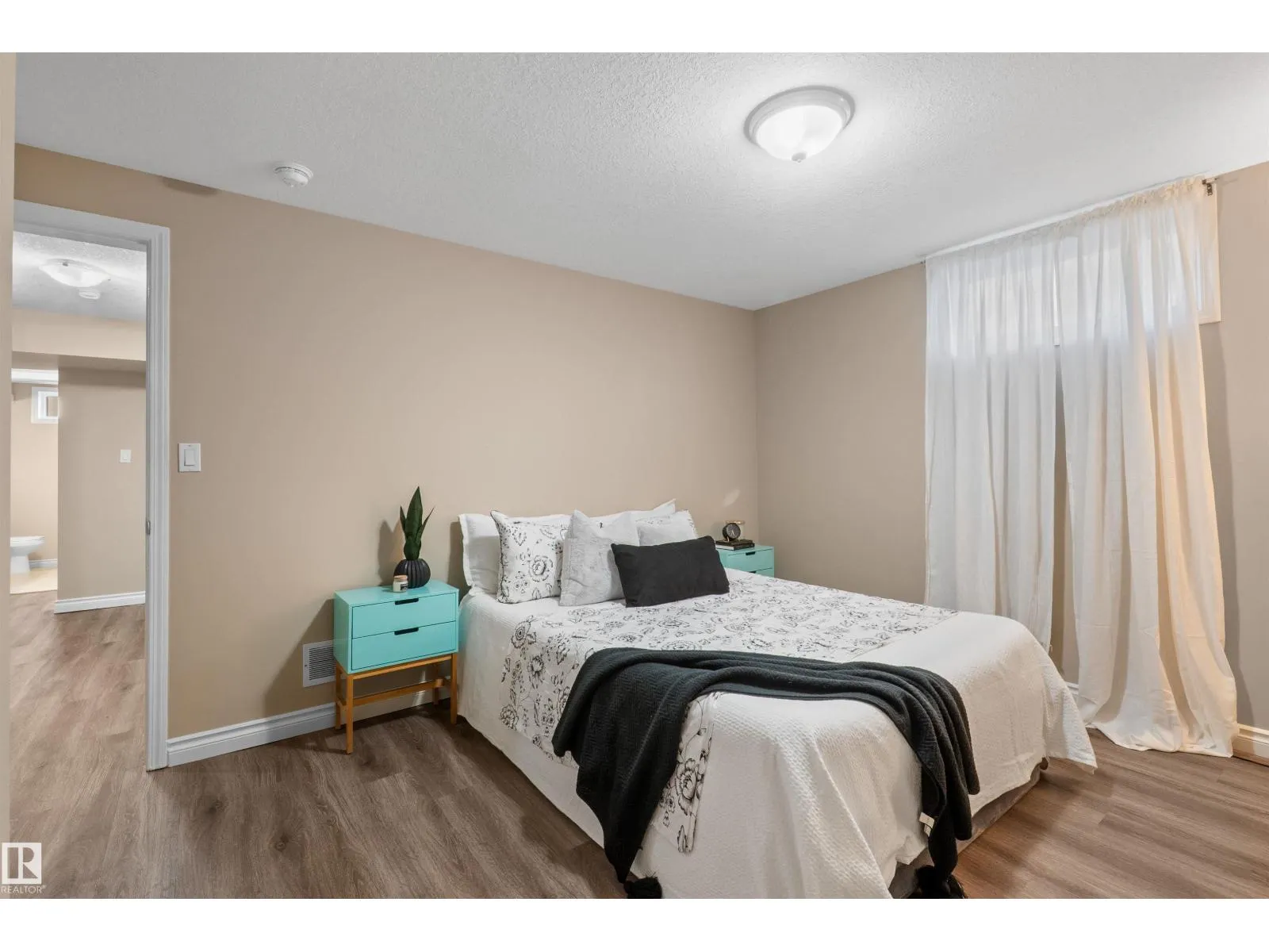 10420 36A AV NW