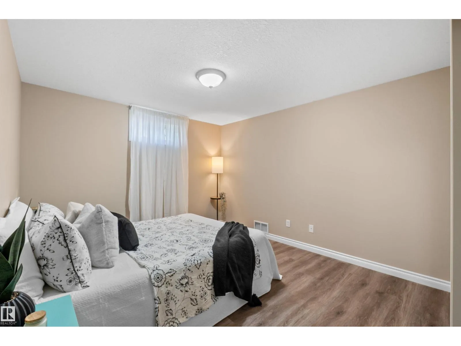 10420 36A AV NW