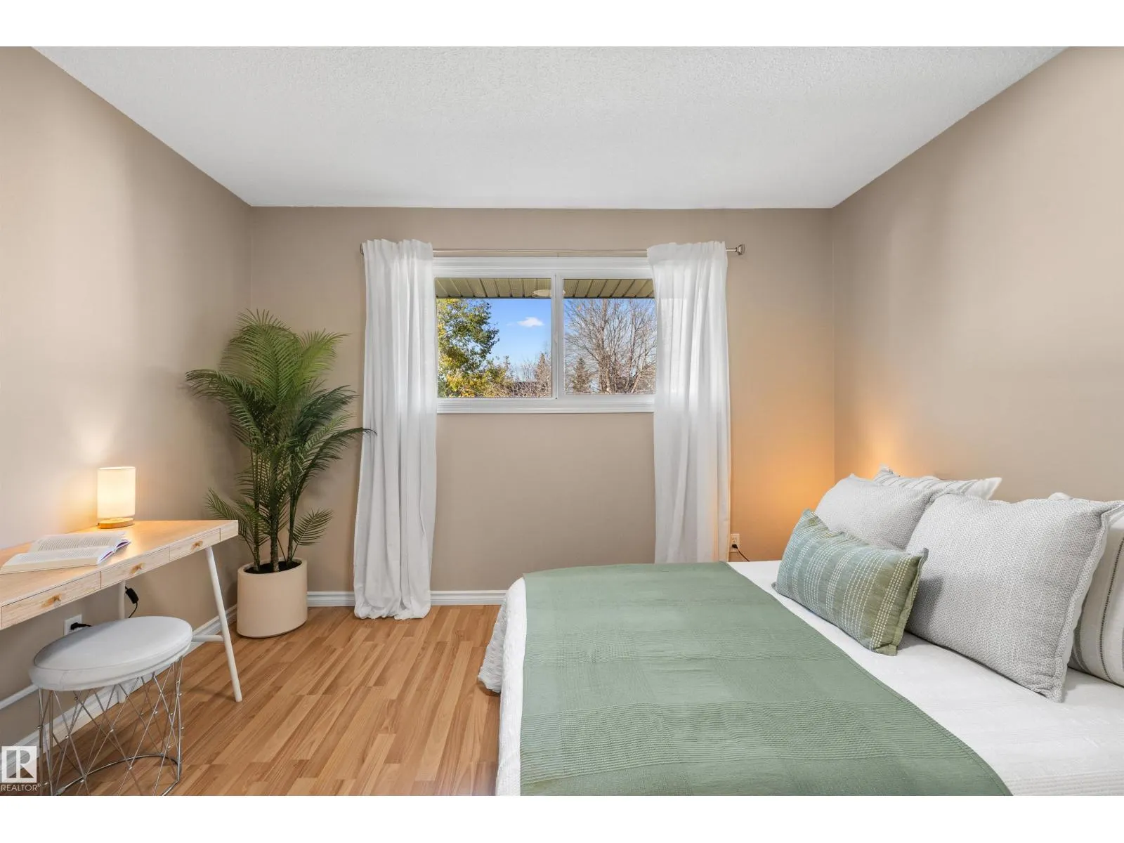 10420 36A AV NW
