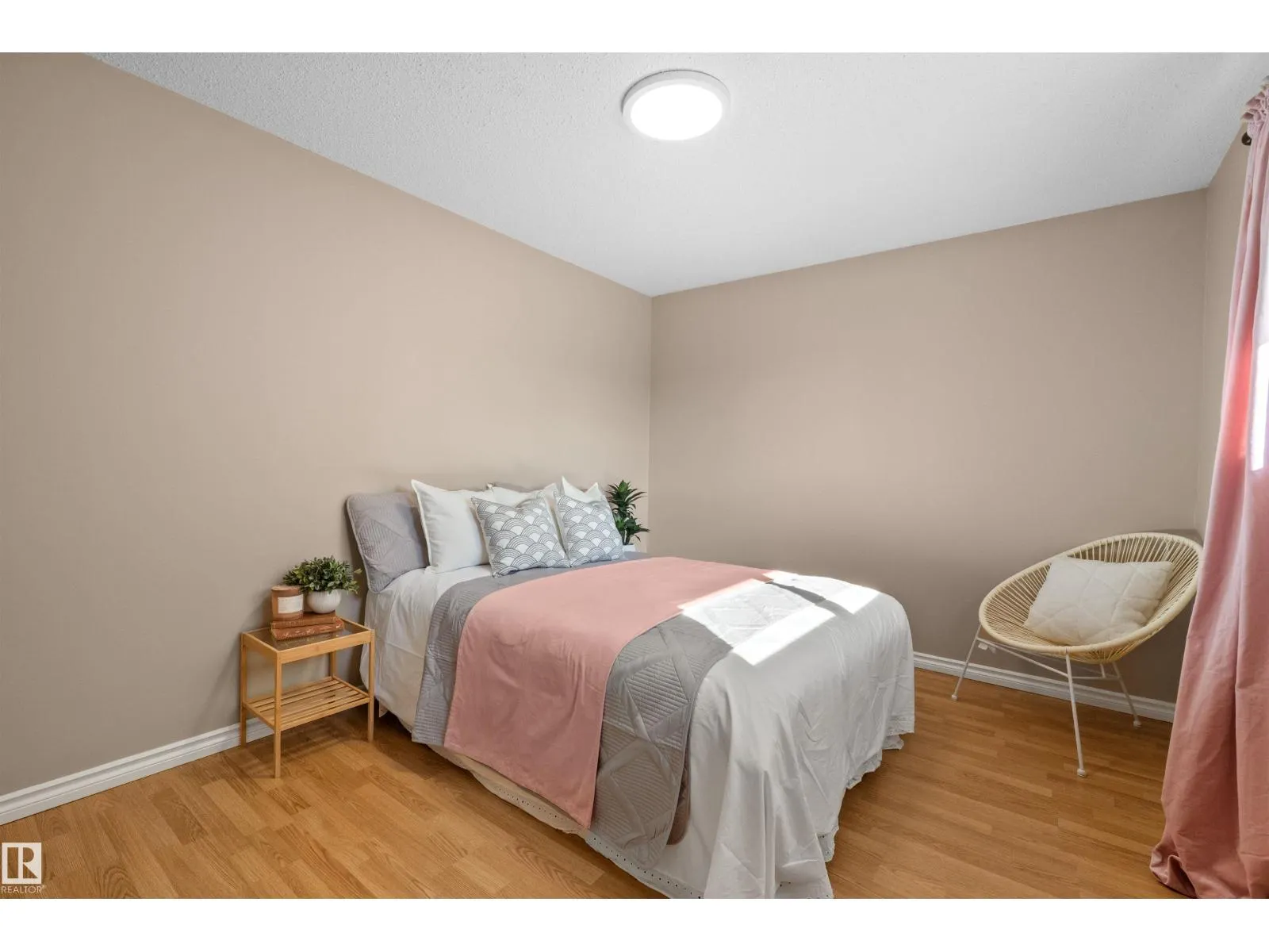 10420 36A AV NW