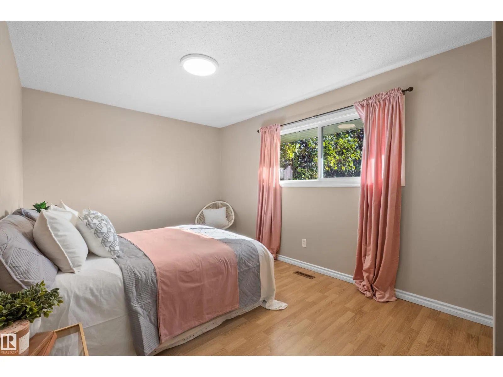 10420 36A AV NW