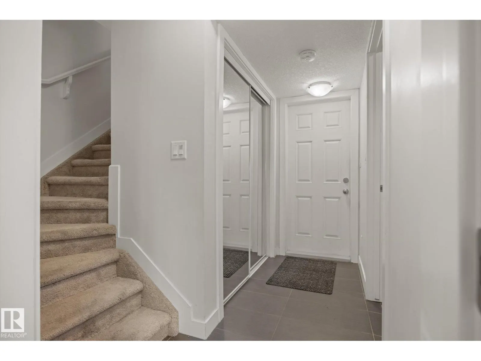 #16 723 172 ST SW
