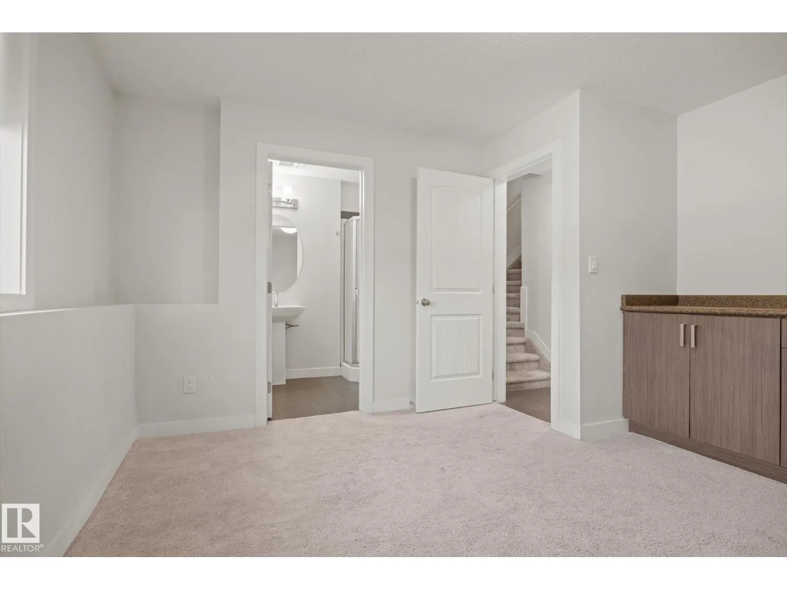 #16 723 172 ST SW