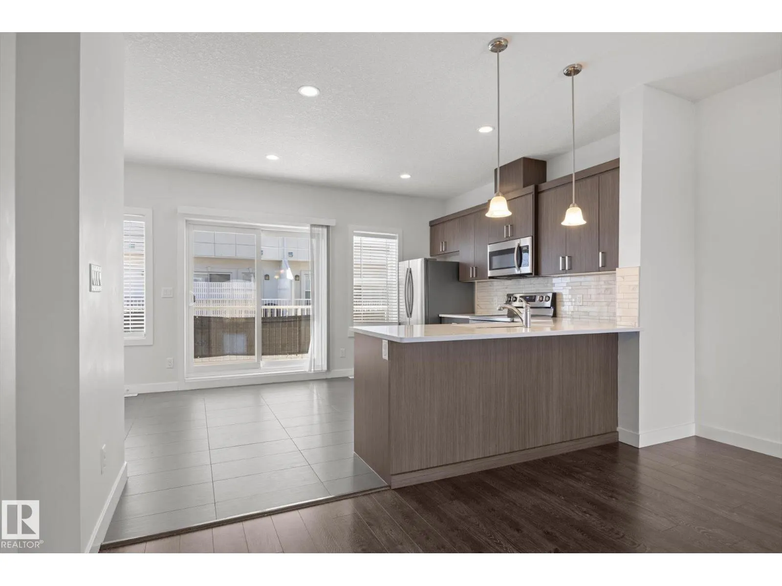 #16 723 172 ST SW