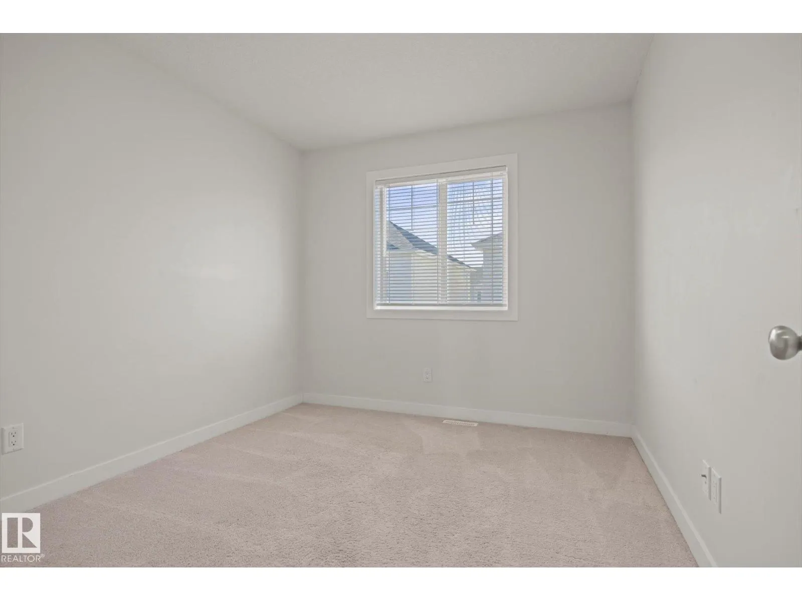 #16 723 172 ST SW