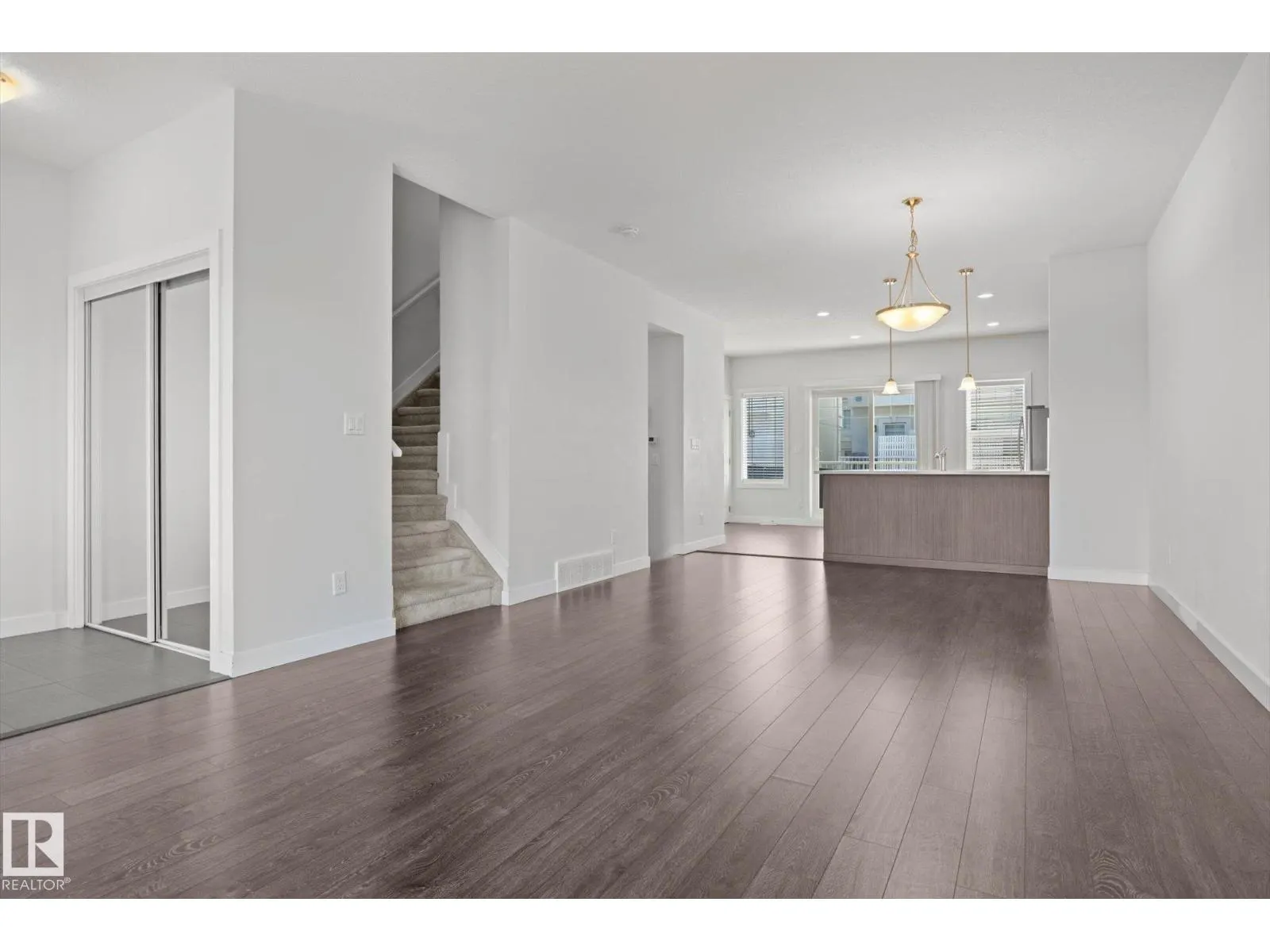 #16 723 172 ST SW