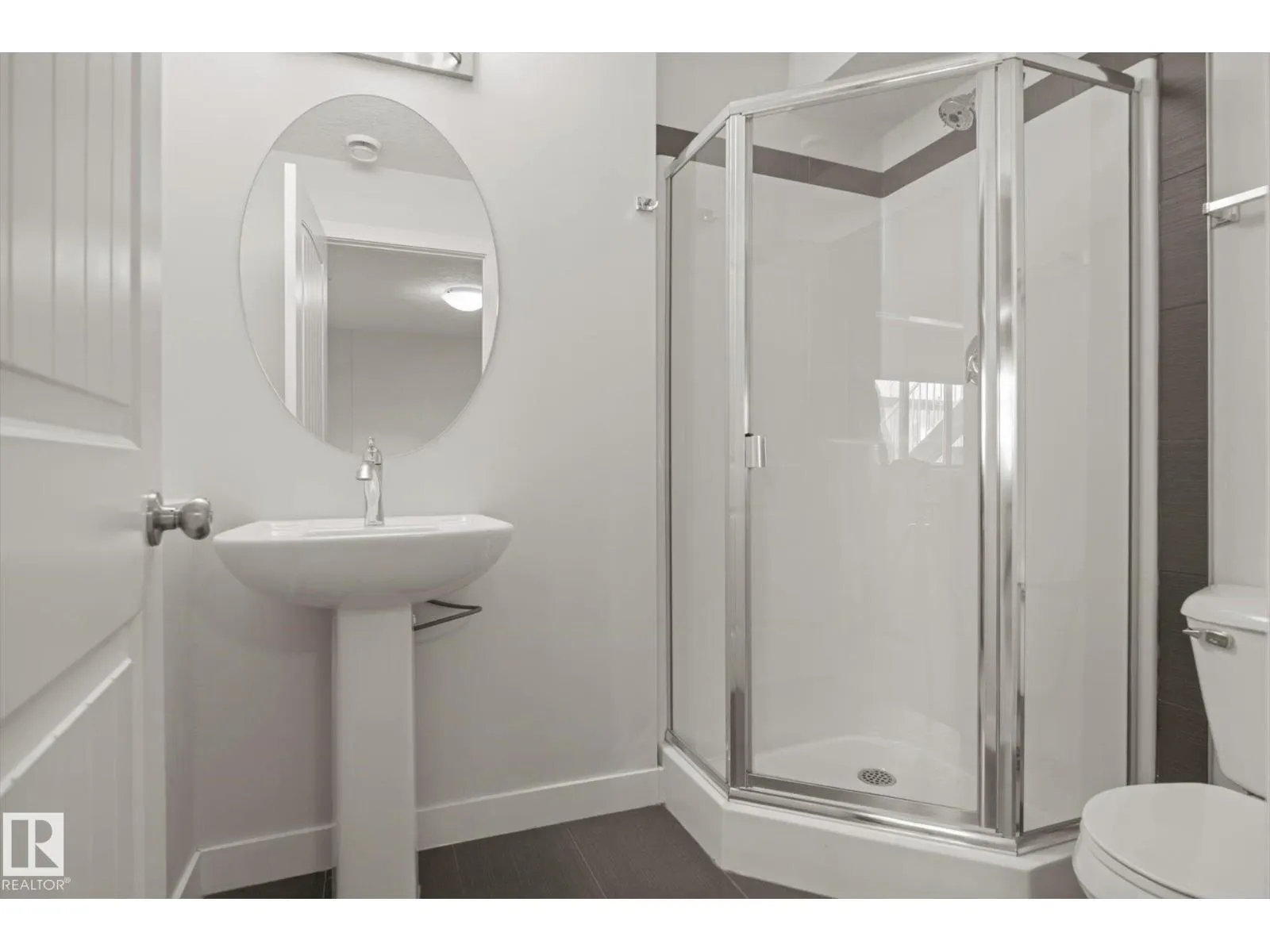 #16 723 172 ST SW