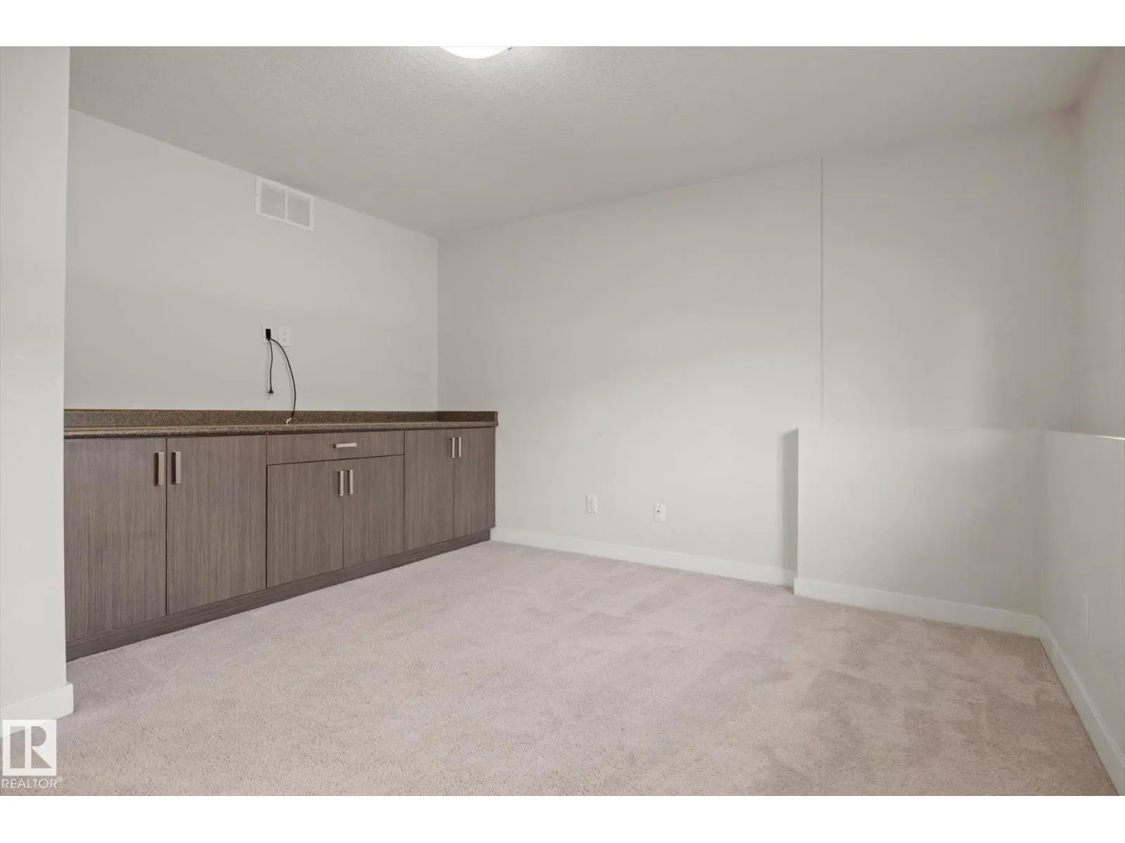 #16 723 172 ST SW