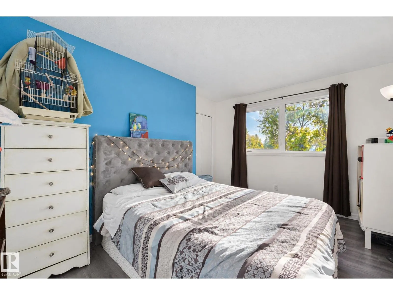 9 AKINS DR
