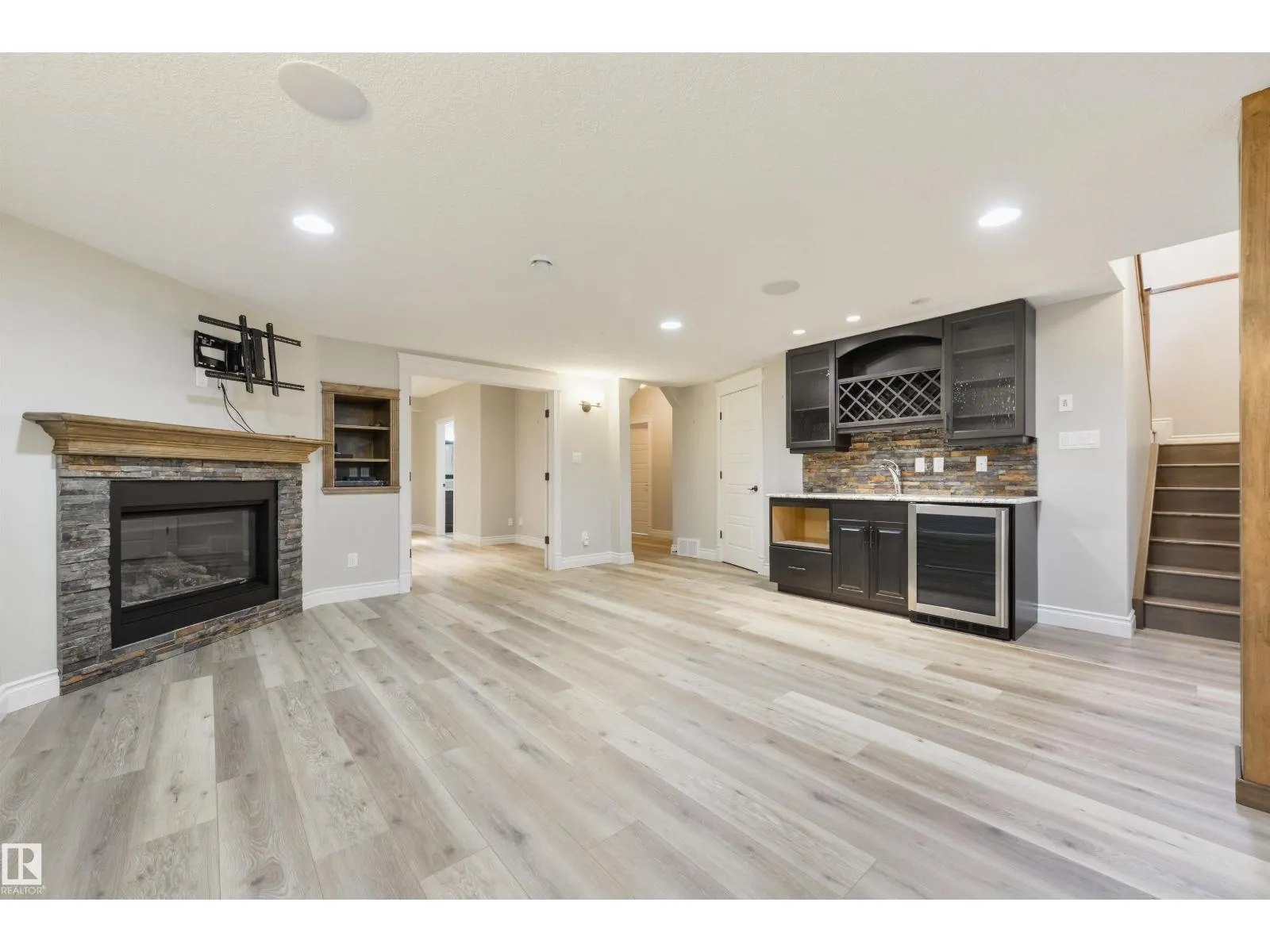 #3B 53521 RGE ROAD 272
