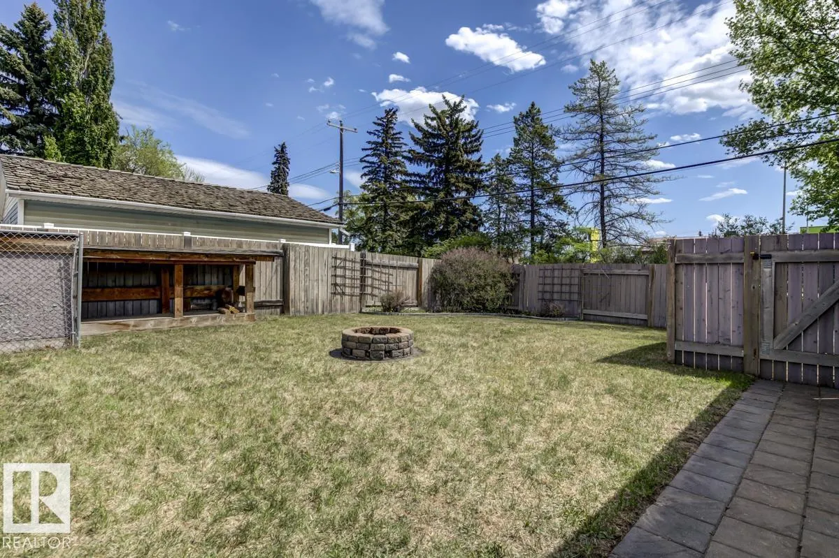 8511 64 AV NW