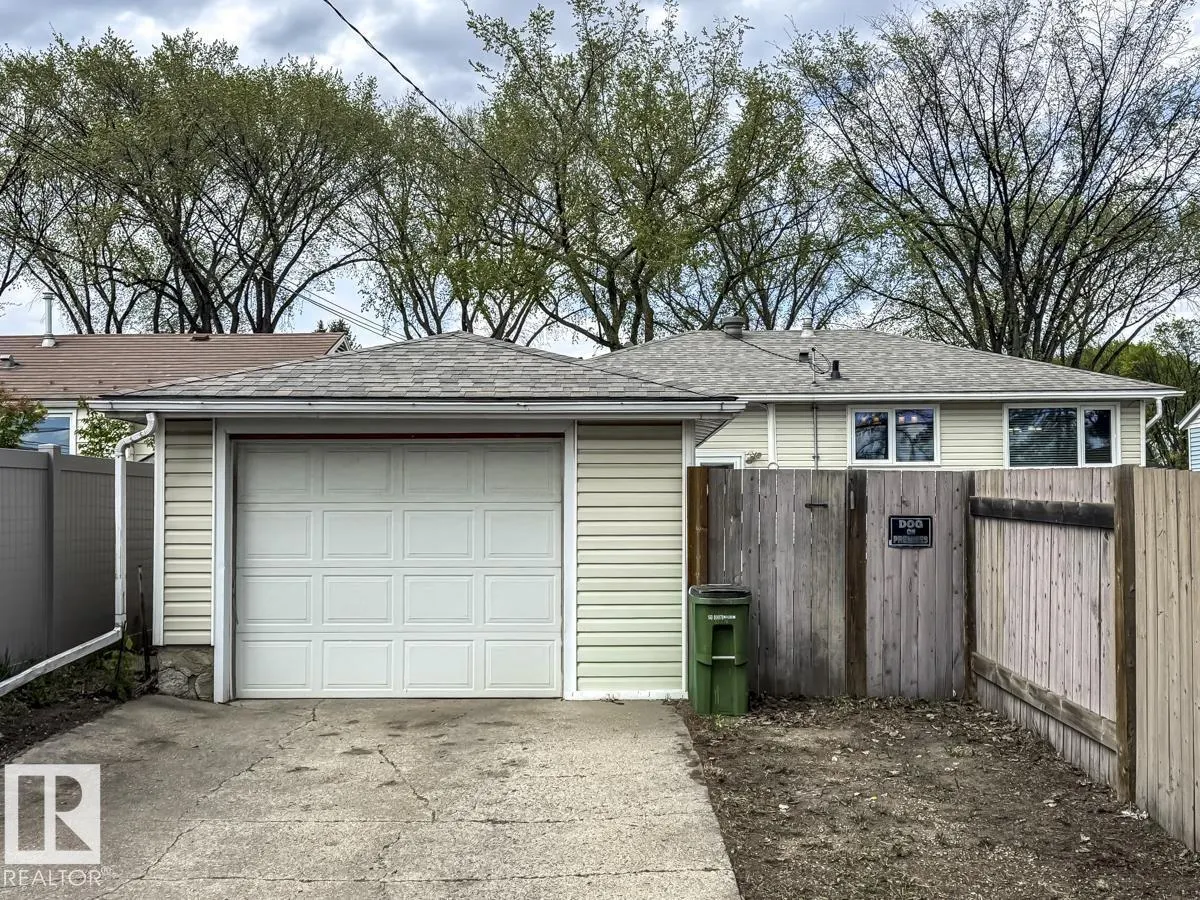 8511 64 AV NW