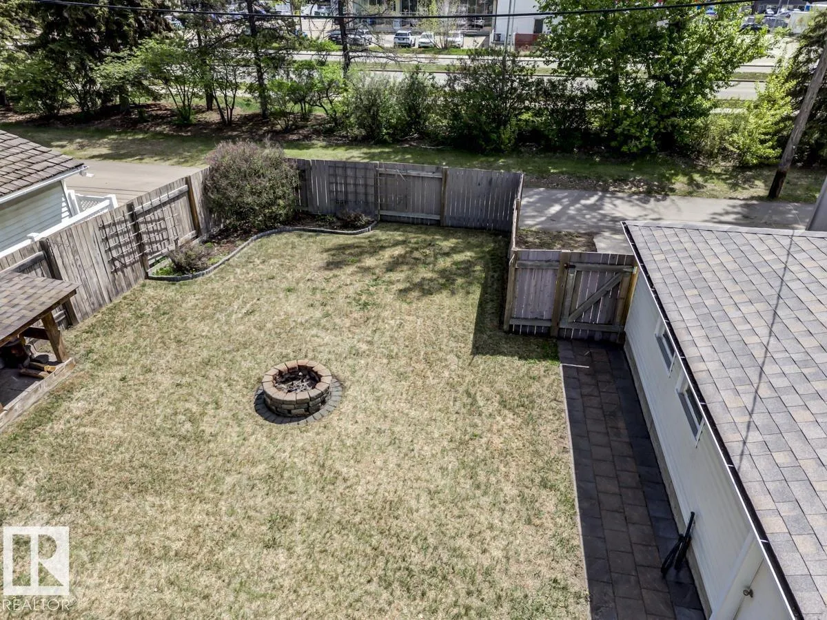 8511 64 AV NW