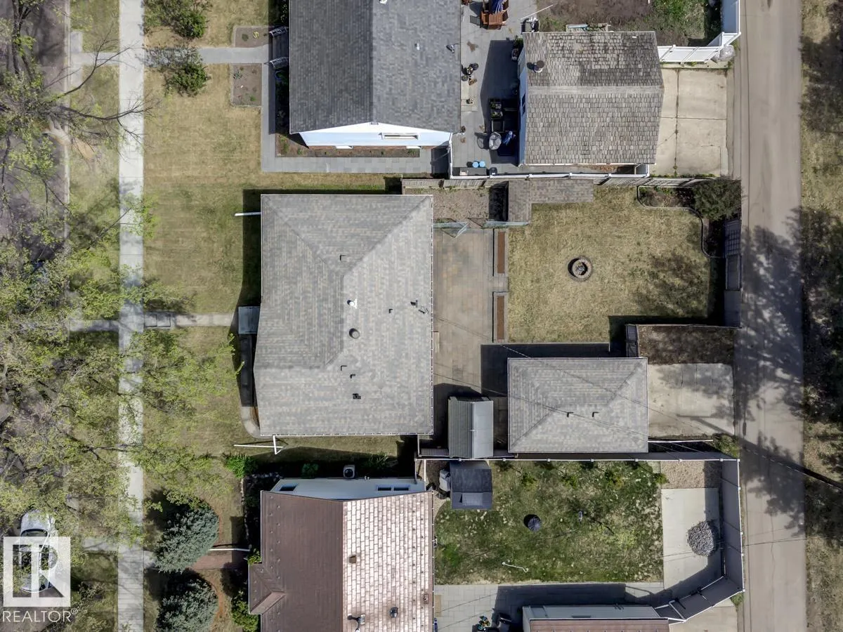 8511 64 AV NW