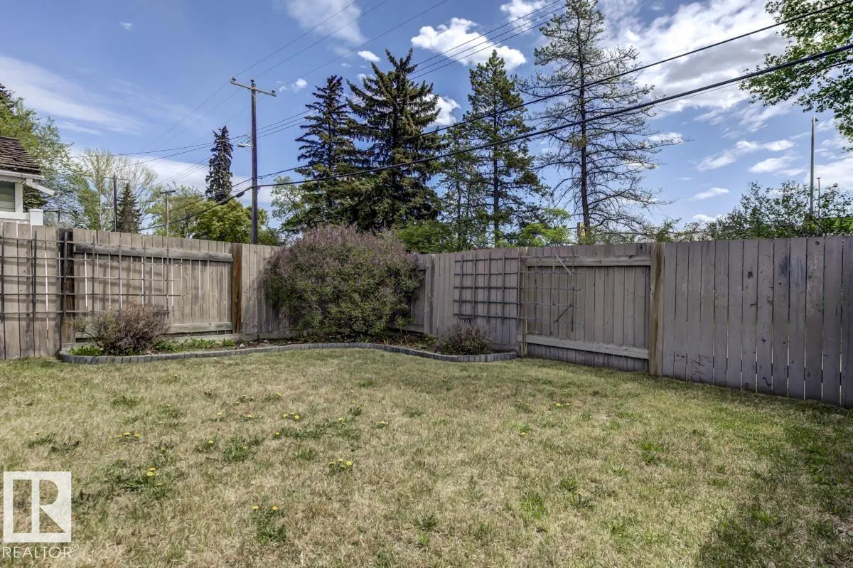 8511 64 AV NW