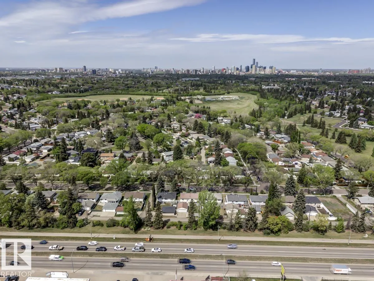 8511 64 AV NW