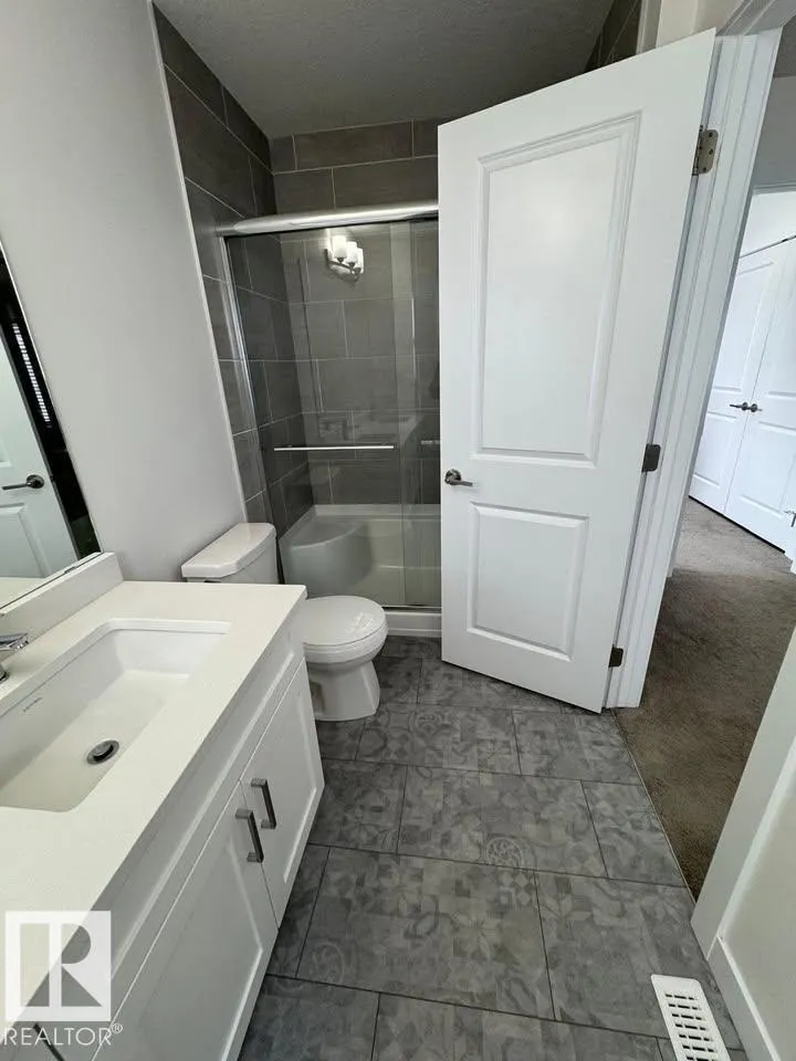 938 Daniels Loop SW