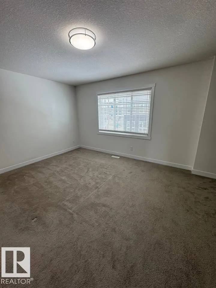 938 Daniels Loop SW