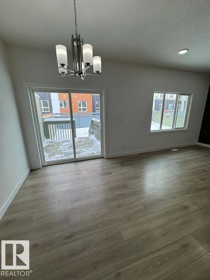938 Daniels Loop SW