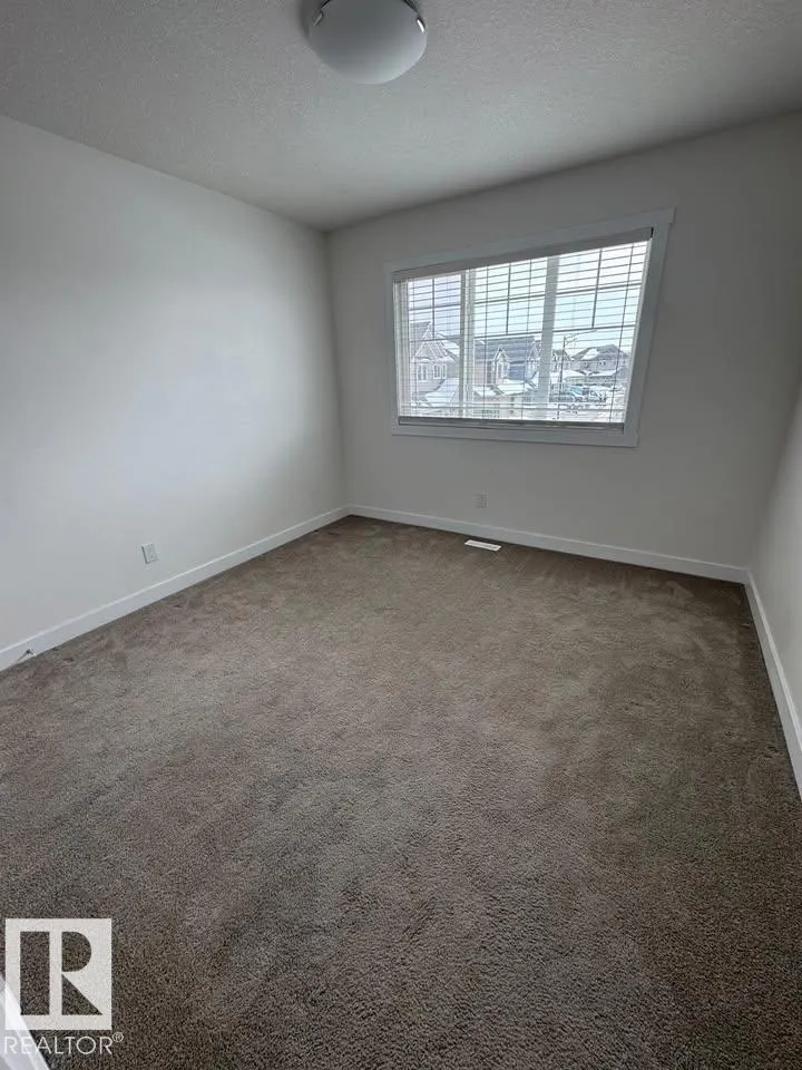 938 Daniels Loop SW