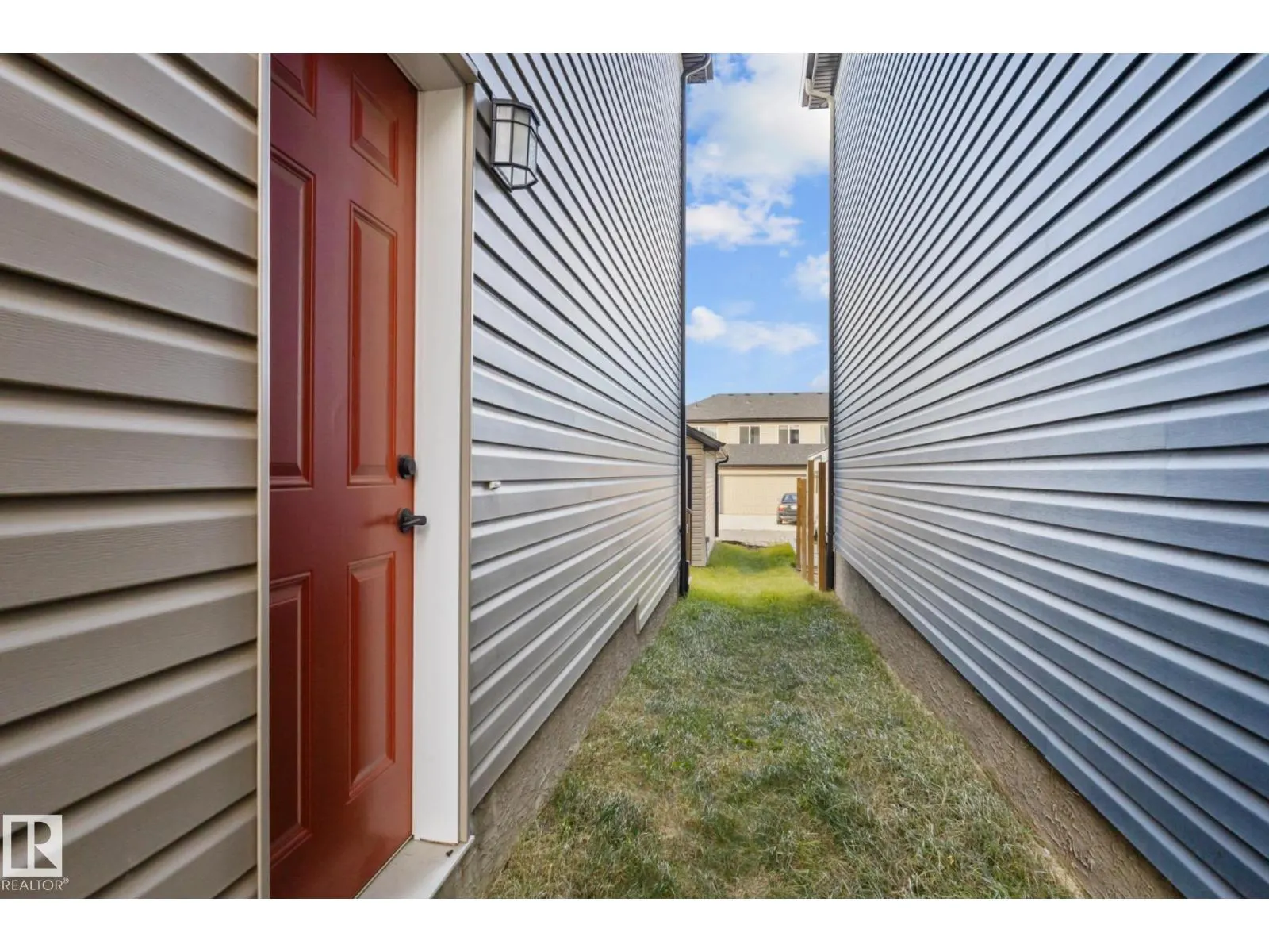 317 JUNIPER CV