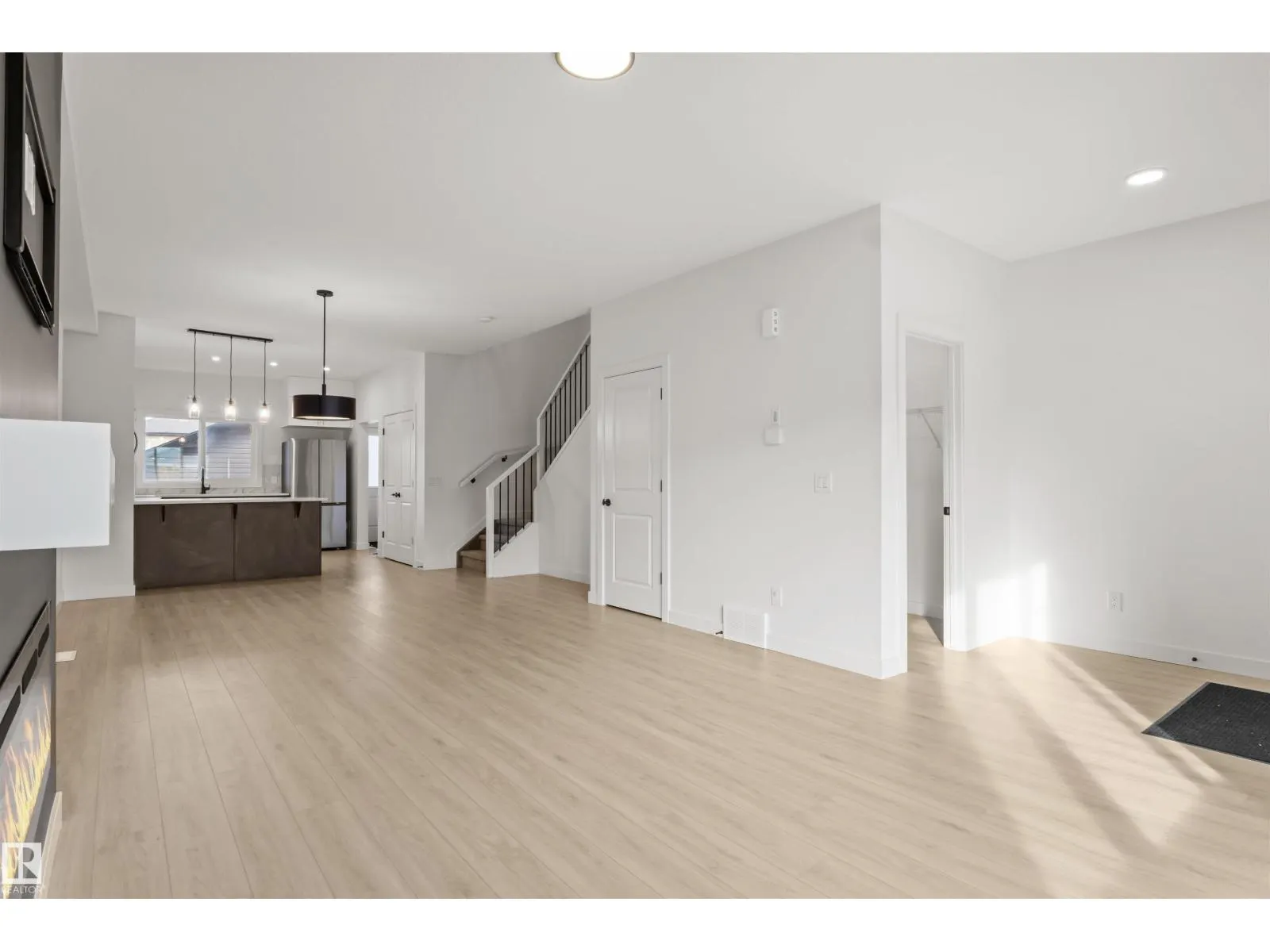 317 JUNIPER CV