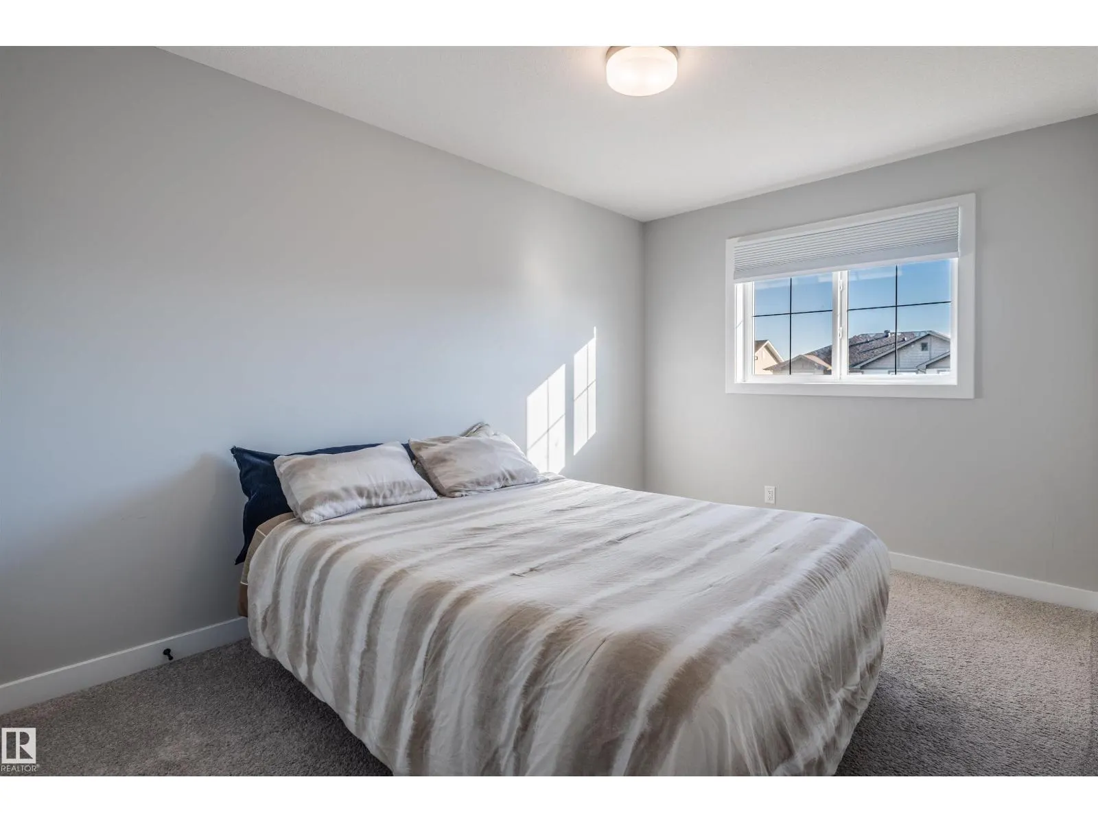 10624 98 ST