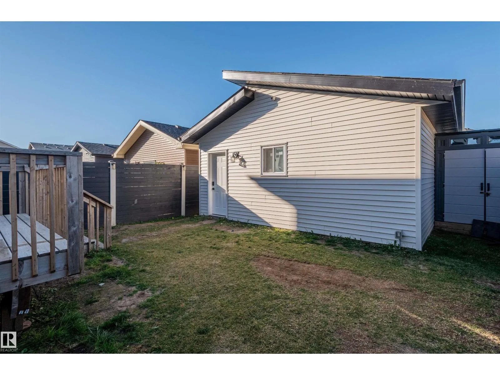 10624 98 ST