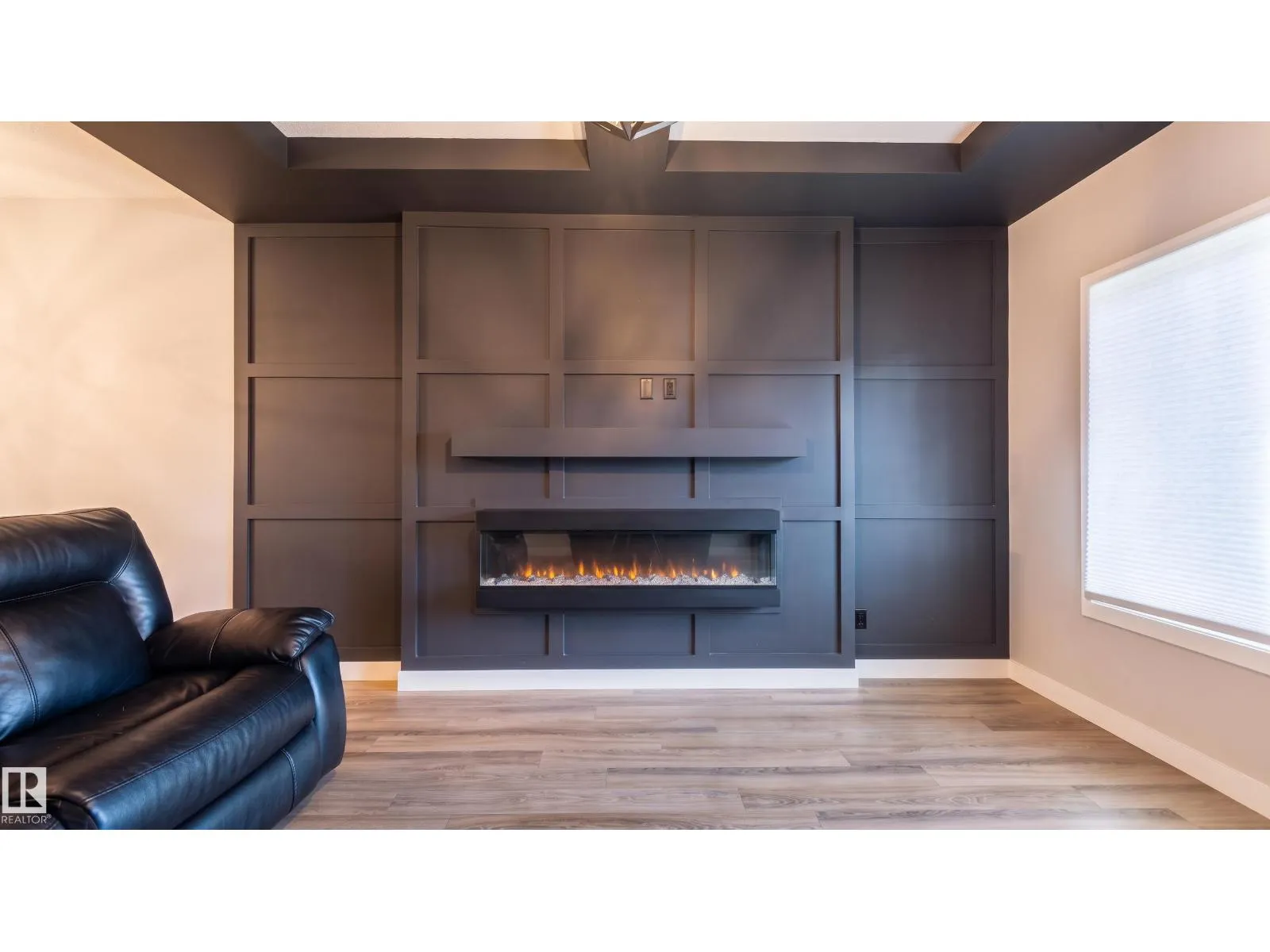 10624 98 ST
