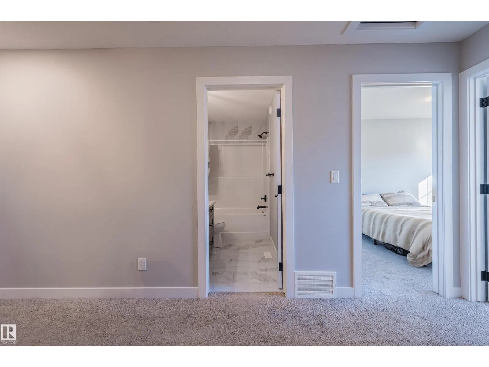 10624 98 ST