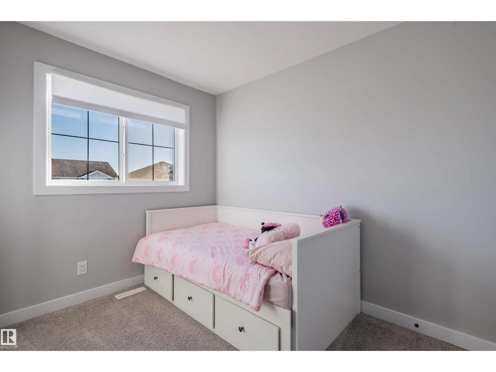 10624 98 ST