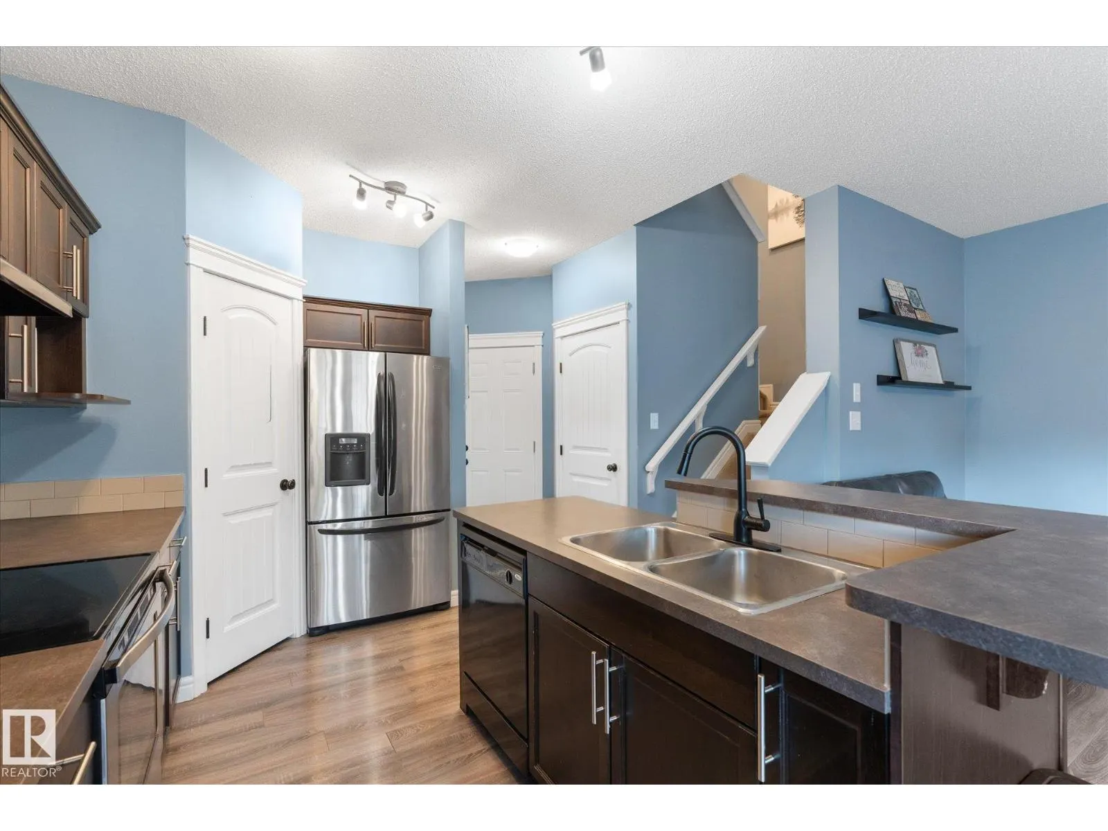 20 CARAGANA WY