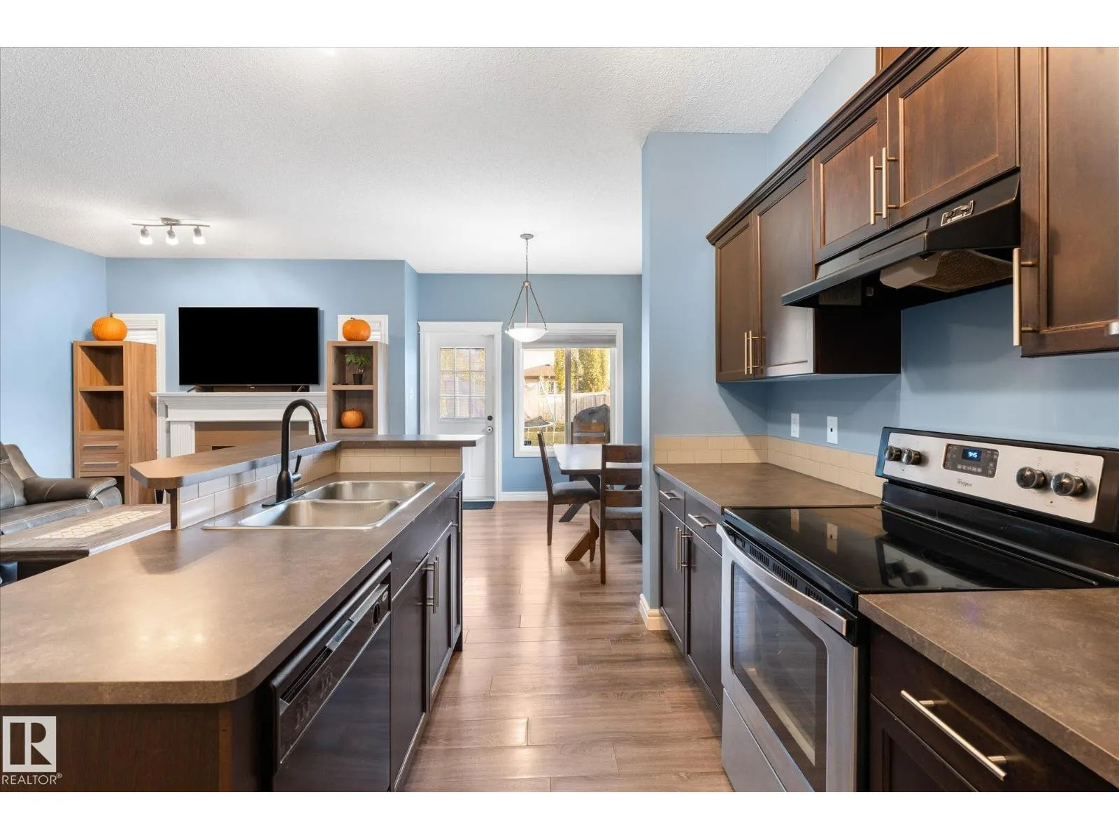 20 CARAGANA WY