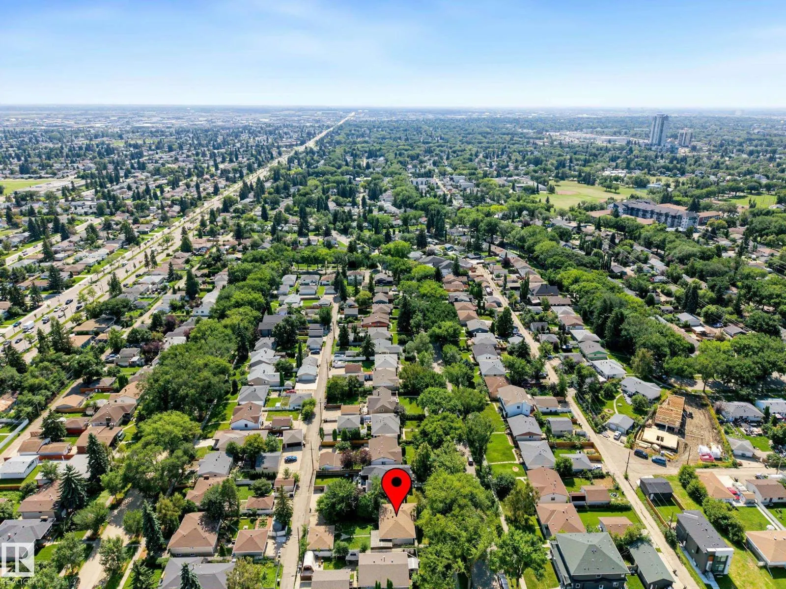 9723 76 ST NW