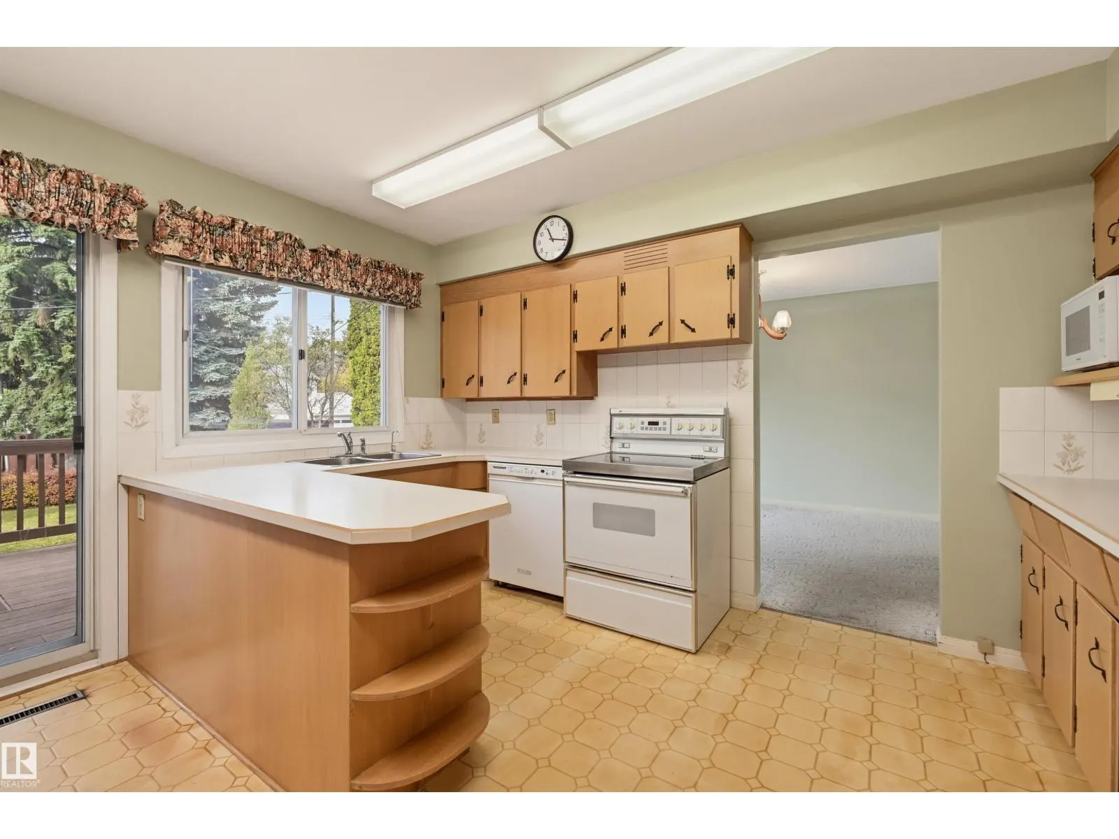 9708 142 ST NW